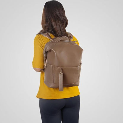 Sac à langer sac à dos marron pour bébé avec multiples compartiments, sac maternité élégant.